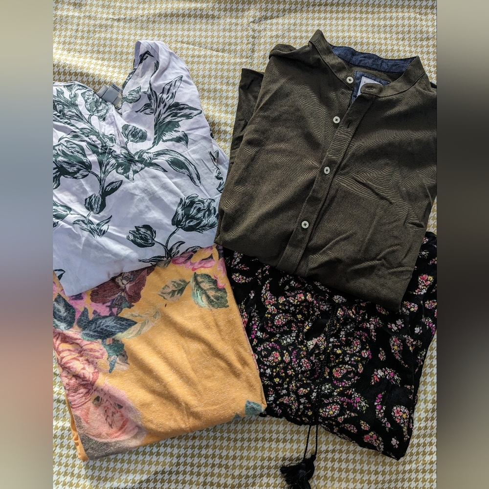 Bundle of 4 size large women's tops. Zara, A New Day, Old Navy and Como Vintage